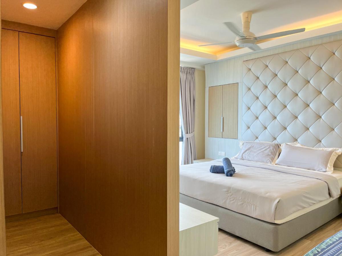 Pelagos Oceanus Waterfront Seaview Homestay Apartment
